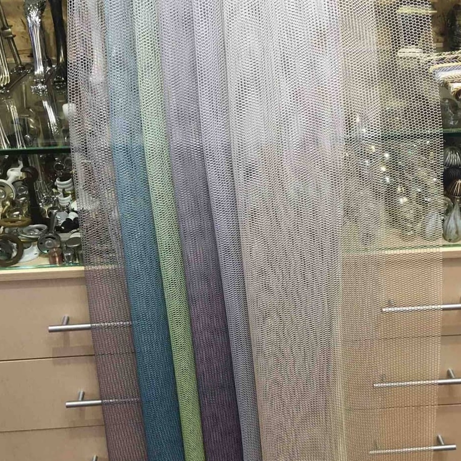 Бежевый